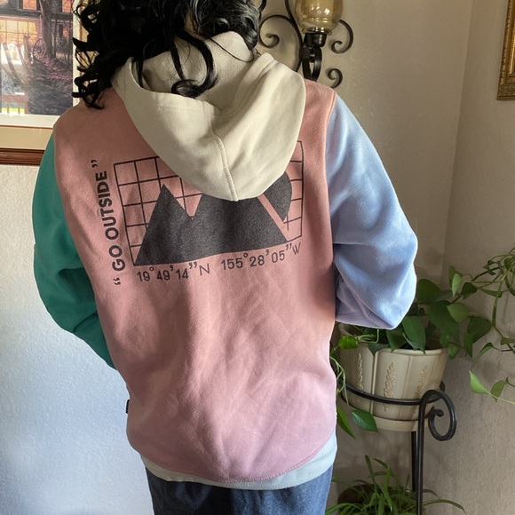 Trademark Brooklyn Cloth Hoodie - Picture 4 of 5